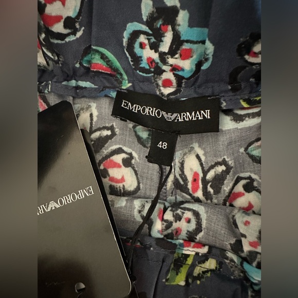 Emporia Armani shorts size 48(can fit size 10-12- or 14)does have a red belt NWT - Picture 5 of 9